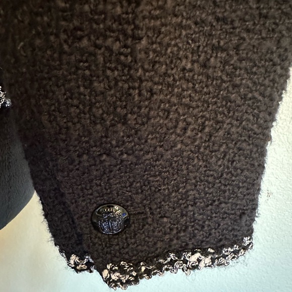 Talbots Black Tweed Blazer Jacket With Trim & Front Pockets Sz 2 - Picture 4 of 4